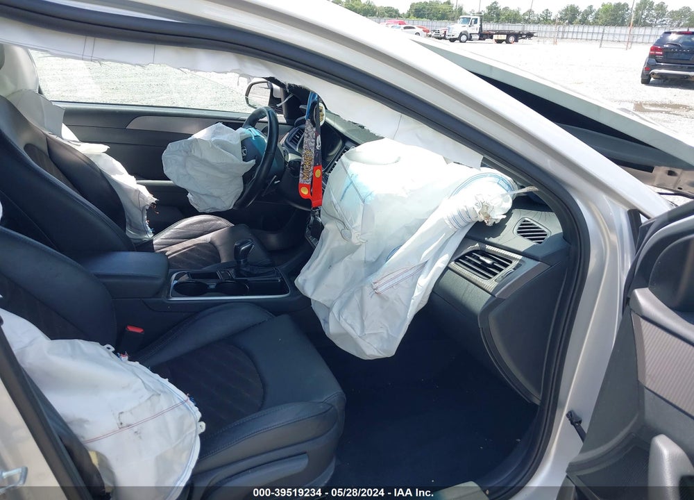 2018 HYUNDAI SONATA SPORT 2.0T VIN: 5NPE34AB7JH671982