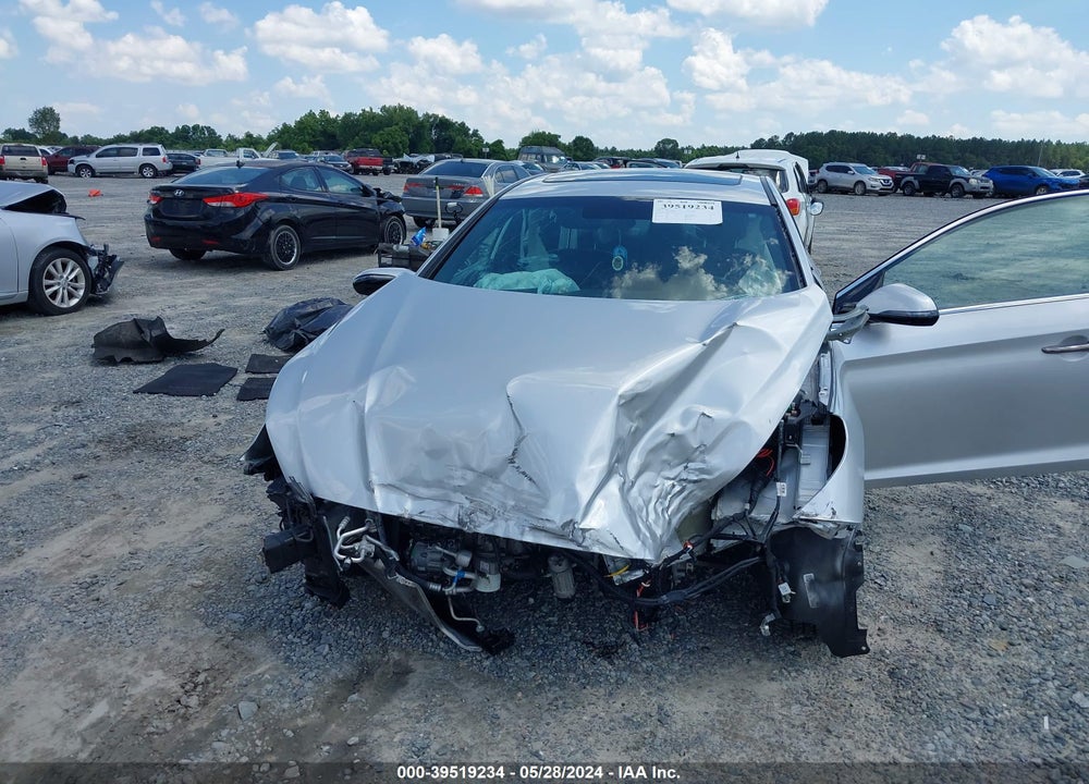 2018 HYUNDAI SONATA SPORT 2.0T VIN: 5NPE34AB7JH671982