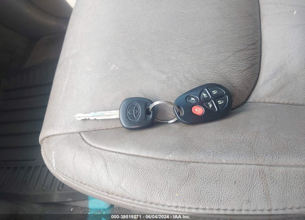2006 TOYOTA SIENNA XLE LIMITED VIN: 5TDBA22C96S057120