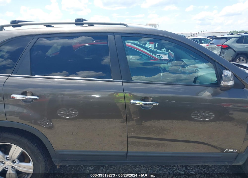 2013 KIA SORENTO EX VIN: 5XYKUDA63DG414851