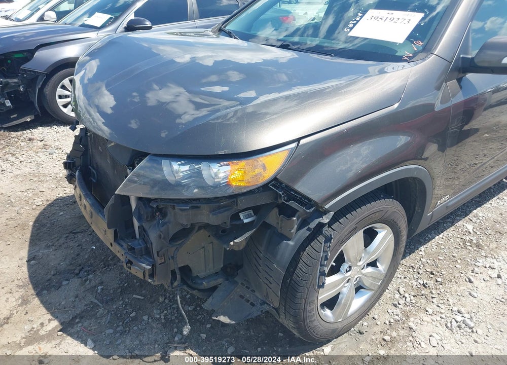 2013 KIA SORENTO EX VIN: 5XYKUDA63DG414851