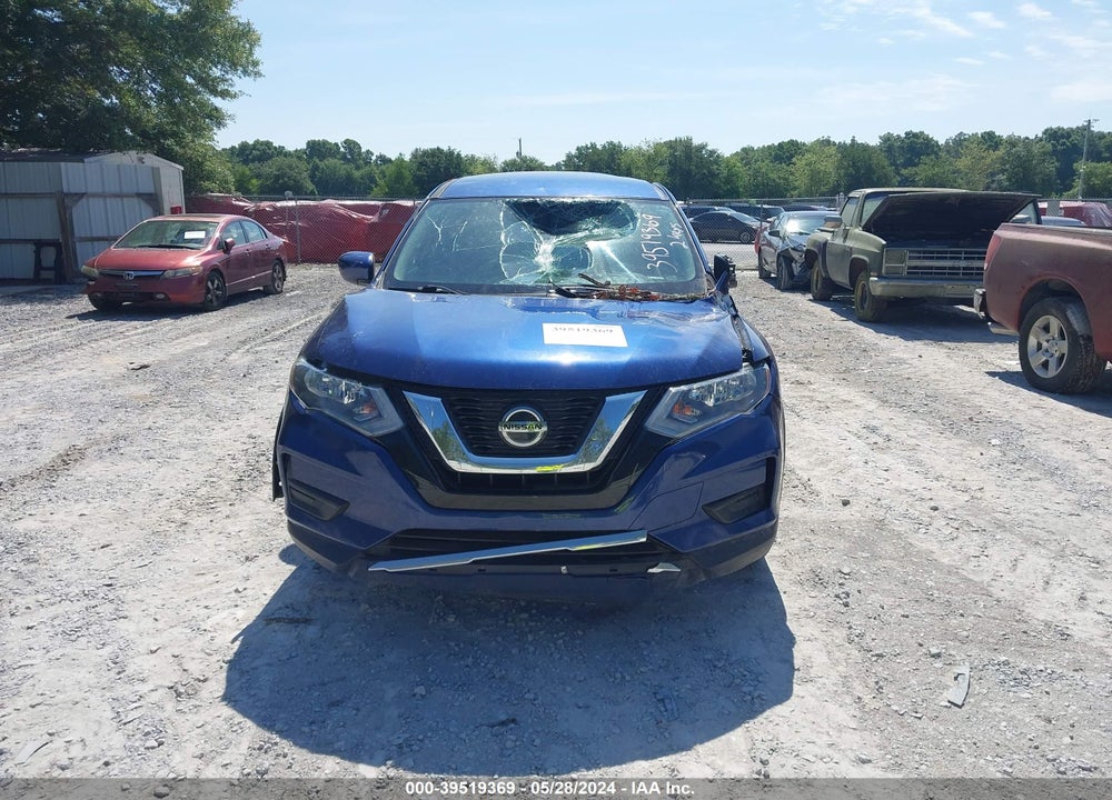 2018 NISSAN ROGUE S VIN: 5N1AT2MT4JC828883