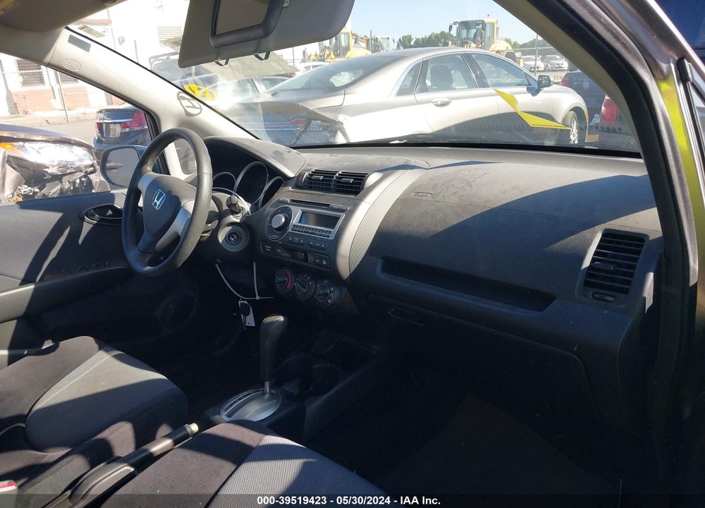 2008 HONDA FIT VIN: JHMGD38478S031739