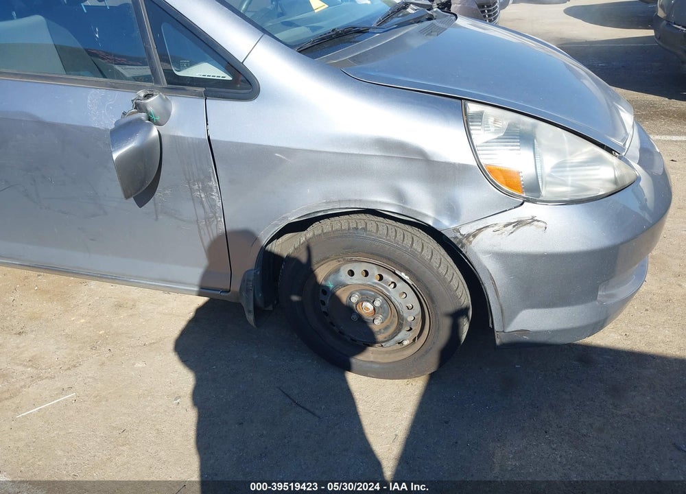 2008 HONDA FIT VIN: JHMGD38478S031739