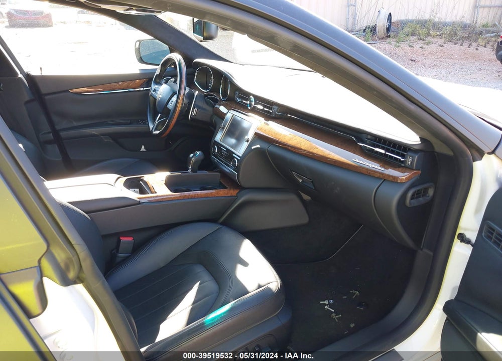 2014 MASERATI QUATTROPORTE GTS VIN: ZAM56PPAXE1087625