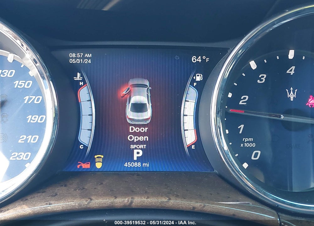 2014 MASERATI QUATTROPORTE GTS VIN: ZAM56PPAXE1087625