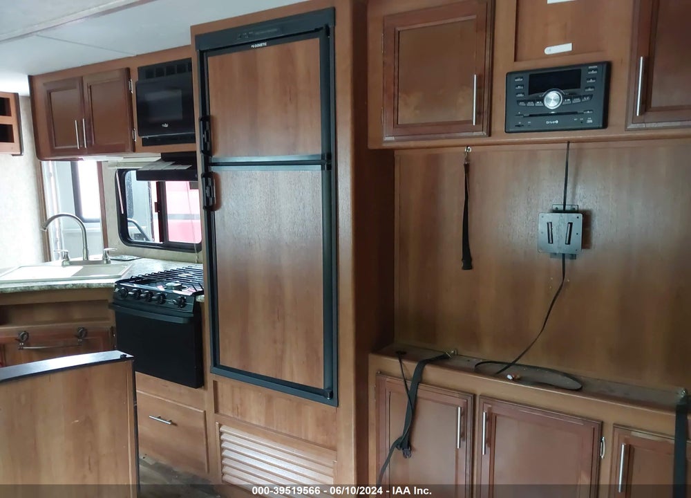 2018 FOREST RIVER AVENGER VIN: 5ZT2AVSB0JB917171
