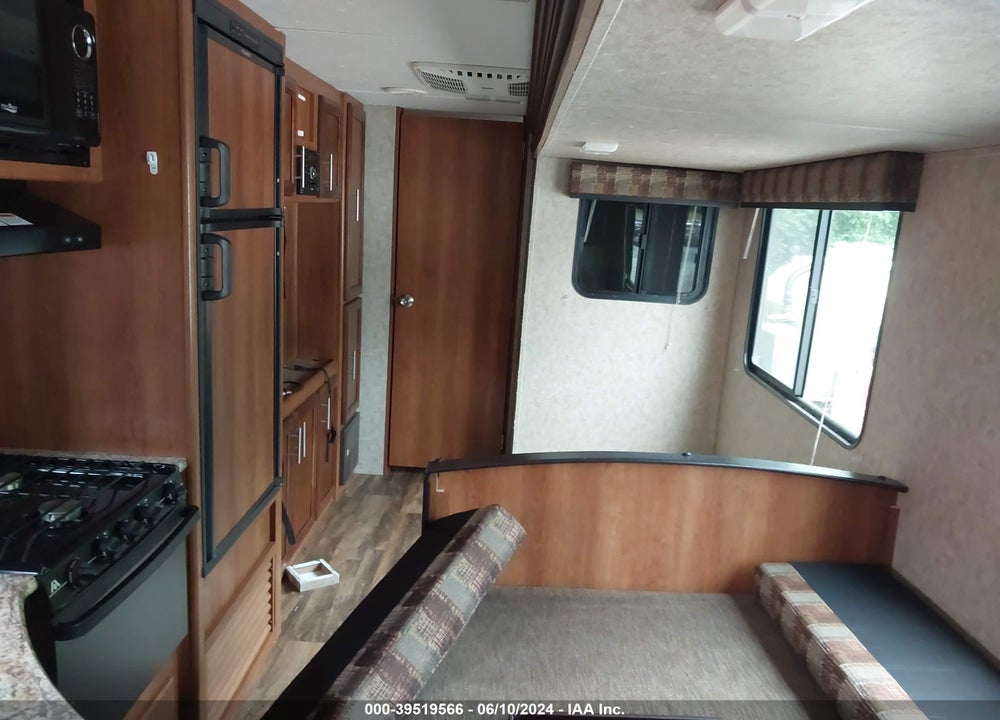 2018 FOREST RIVER AVENGER VIN: 5ZT2AVSB0JB917171