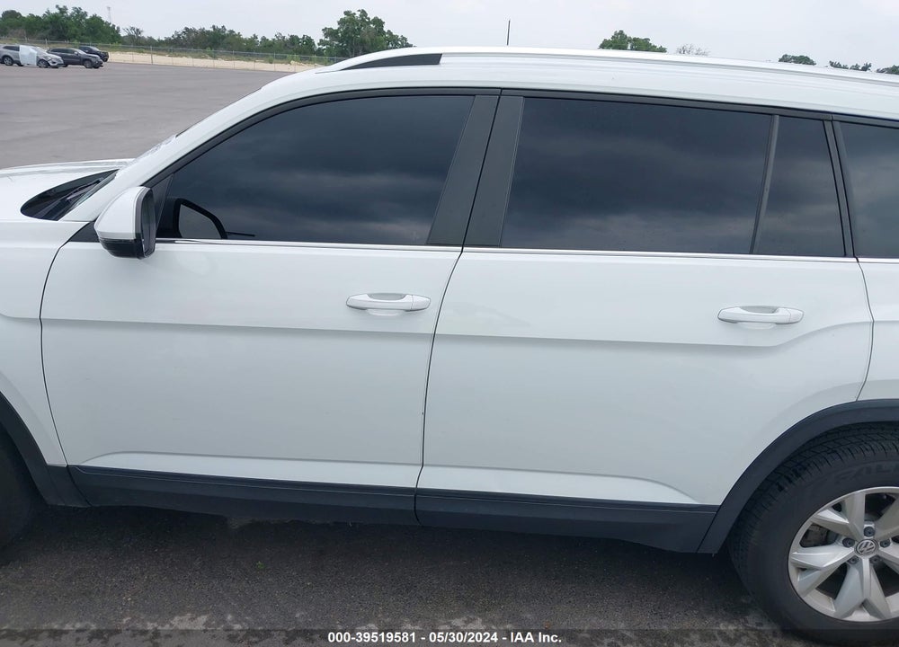 2018 VOLKSWAGEN ATLAS 3.6L V6 S VIN: 1V2AR2CA5JC543689