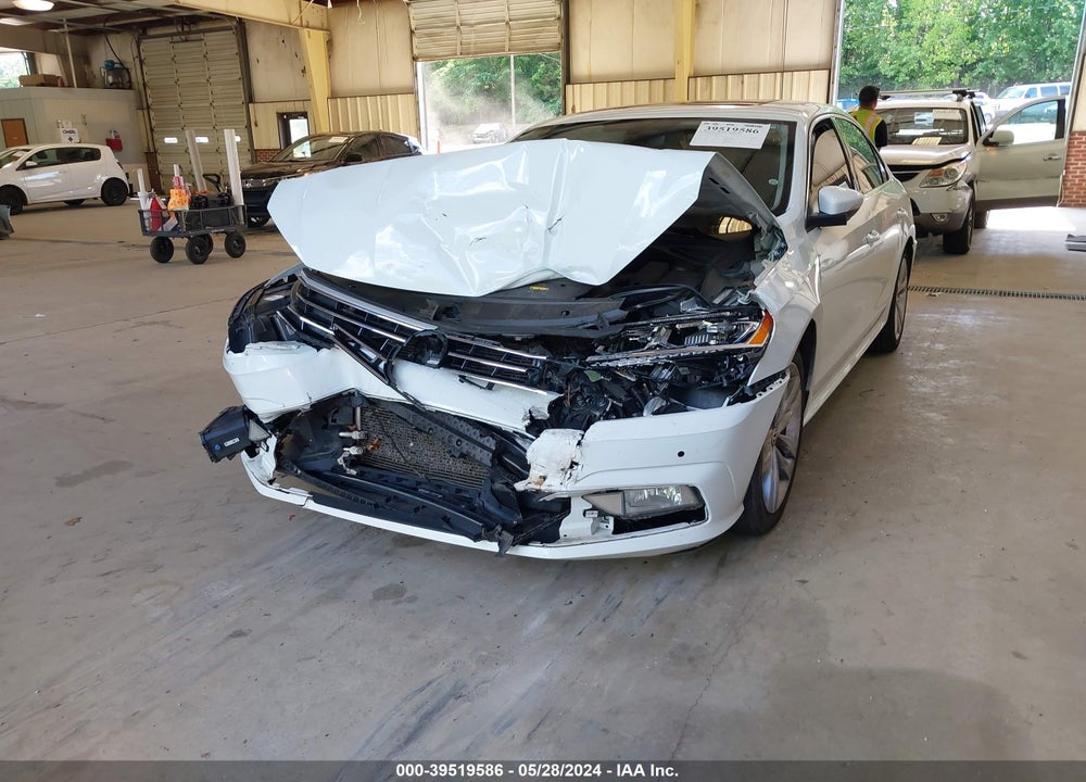 2018 VOLKSWAGEN PASSAT VIN: 1VWBA7A30JC010418