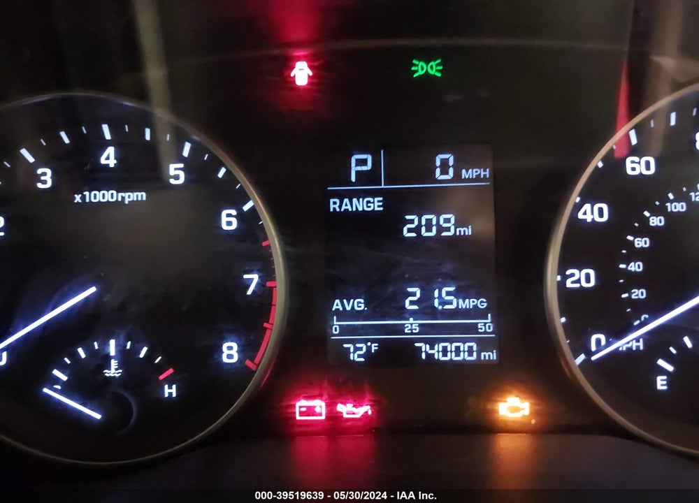 2017 HYUNDAI ELANTRA SE VIN: 5NPD84LF7HH010038
