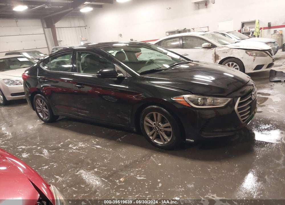 2017 HYUNDAI ELANTRA SE VIN: 5NPD84LF7HH010038