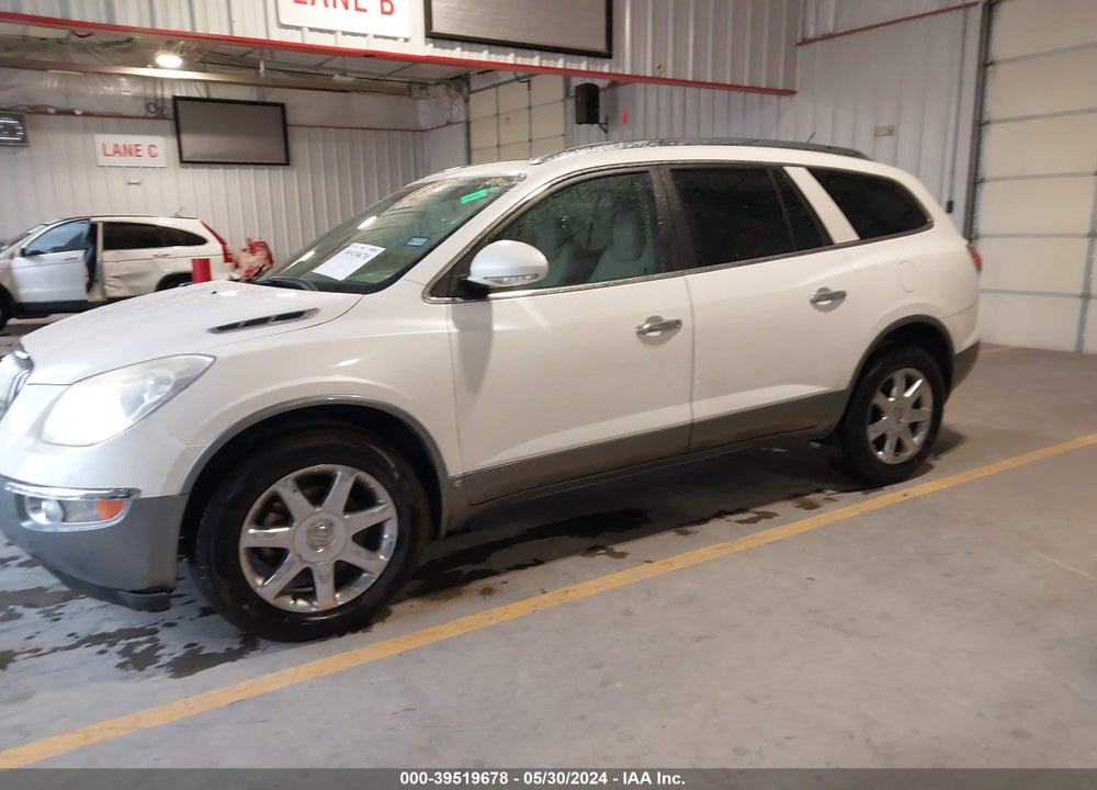 2010 BUICK ENCLAVE 1XL VIN: 5GALRBED0AJ135048