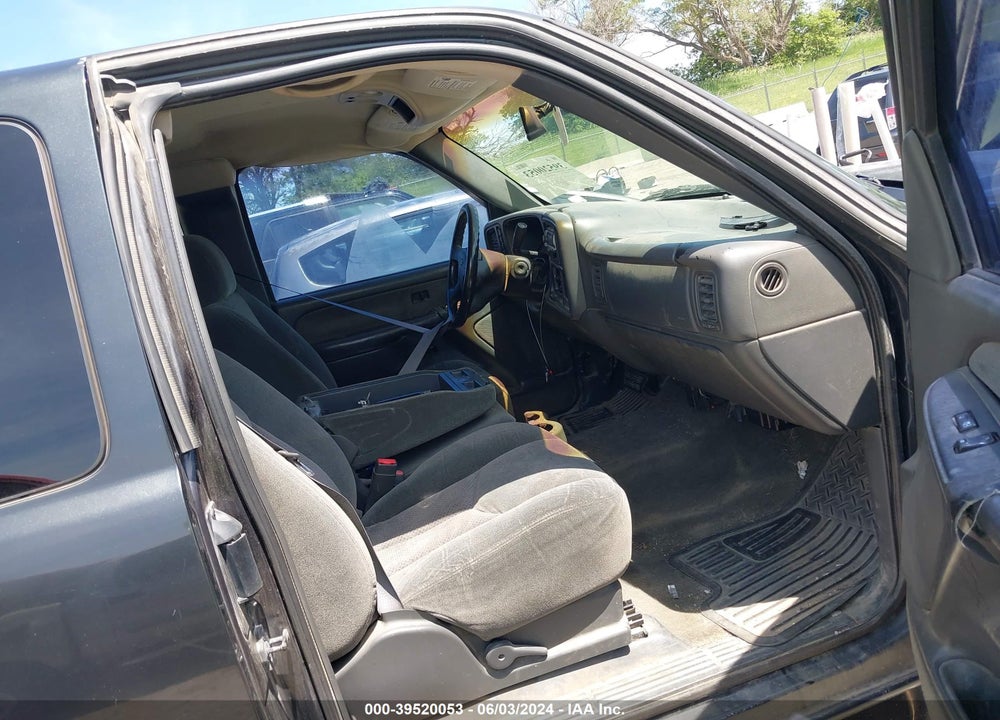 2003 CHEVROLET SILVERADO 1500 LS VIN: 2GCEK19T231149957