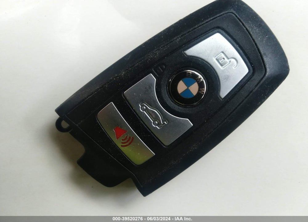 2016 BMW 320I VIN: WBA8E5G54GNT40152