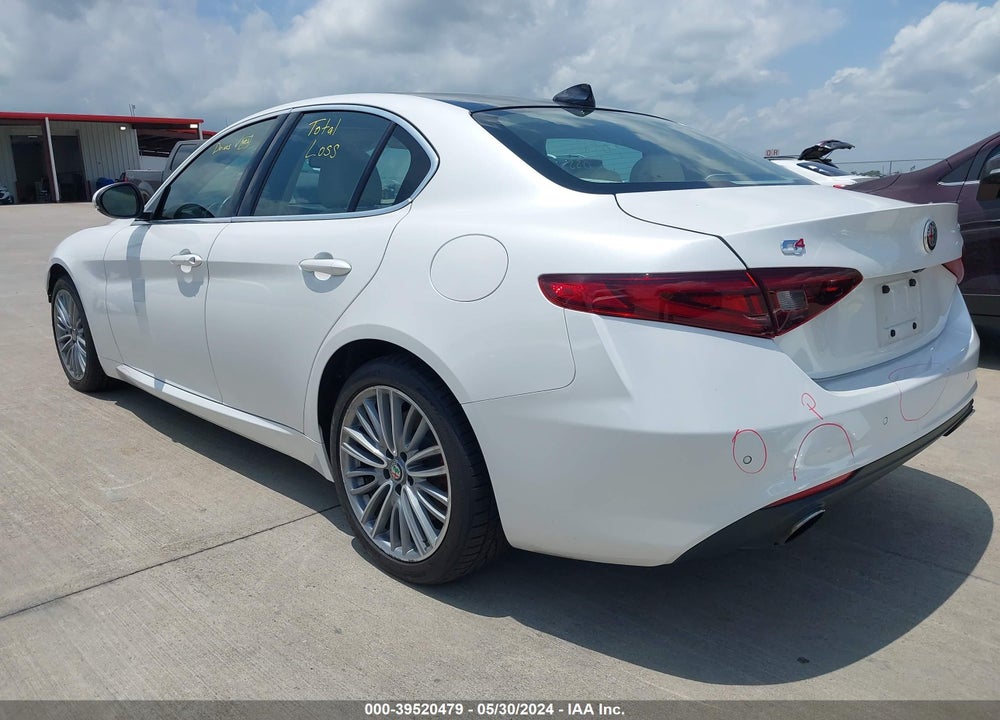 2019 ALFA ROMEO GIULIA TI LUSSO AWD VIN: ZARFANBN3K7611847