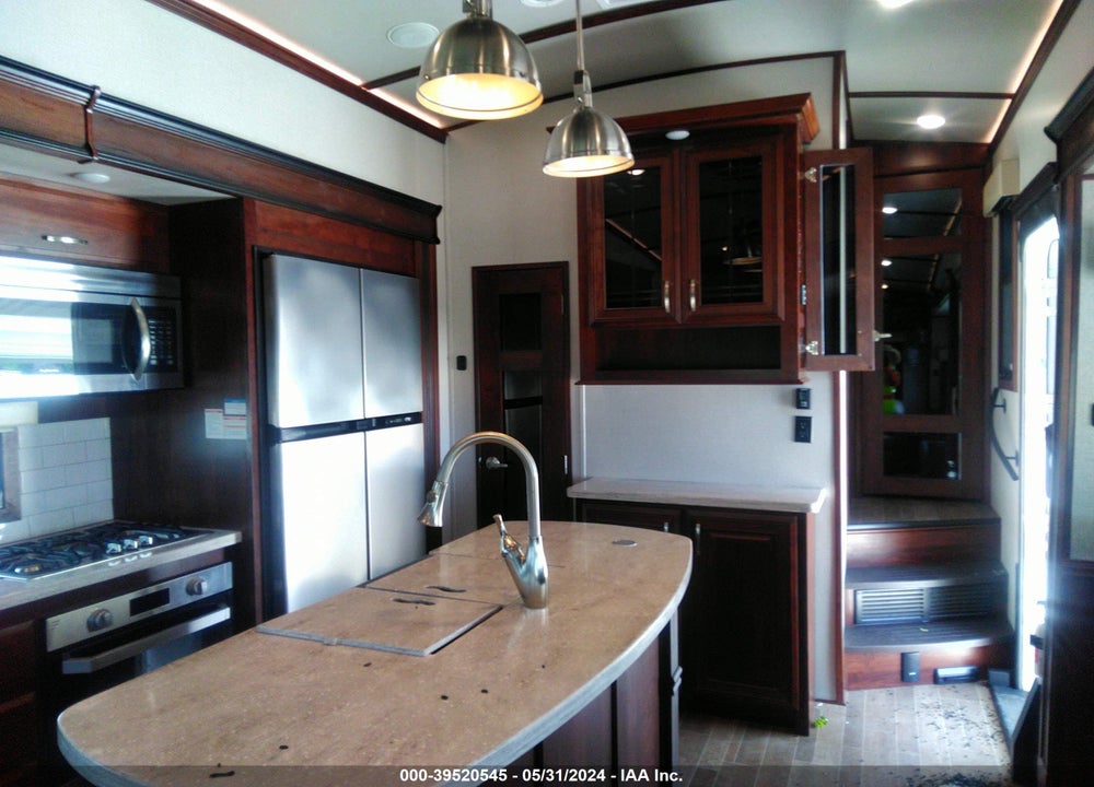 2020 JAYCO PINNACLE 32RLTS VIN: 1UJCJ0BT7L1RV0081