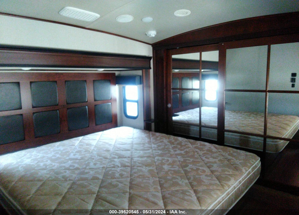 2020 JAYCO PINNACLE 32RLTS VIN: 1UJCJ0BT7L1RV0081