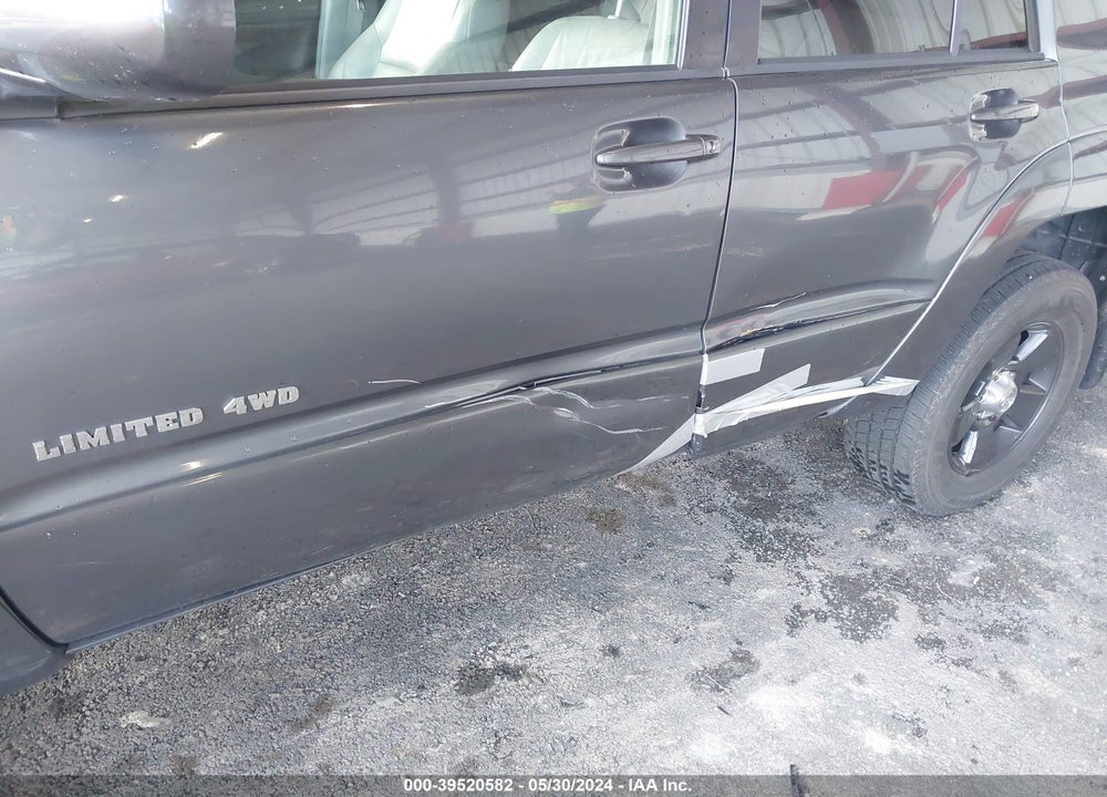 2003 TOYOTA 4RUNNER LIMITED V8 VIN: JTEBT17R830027649