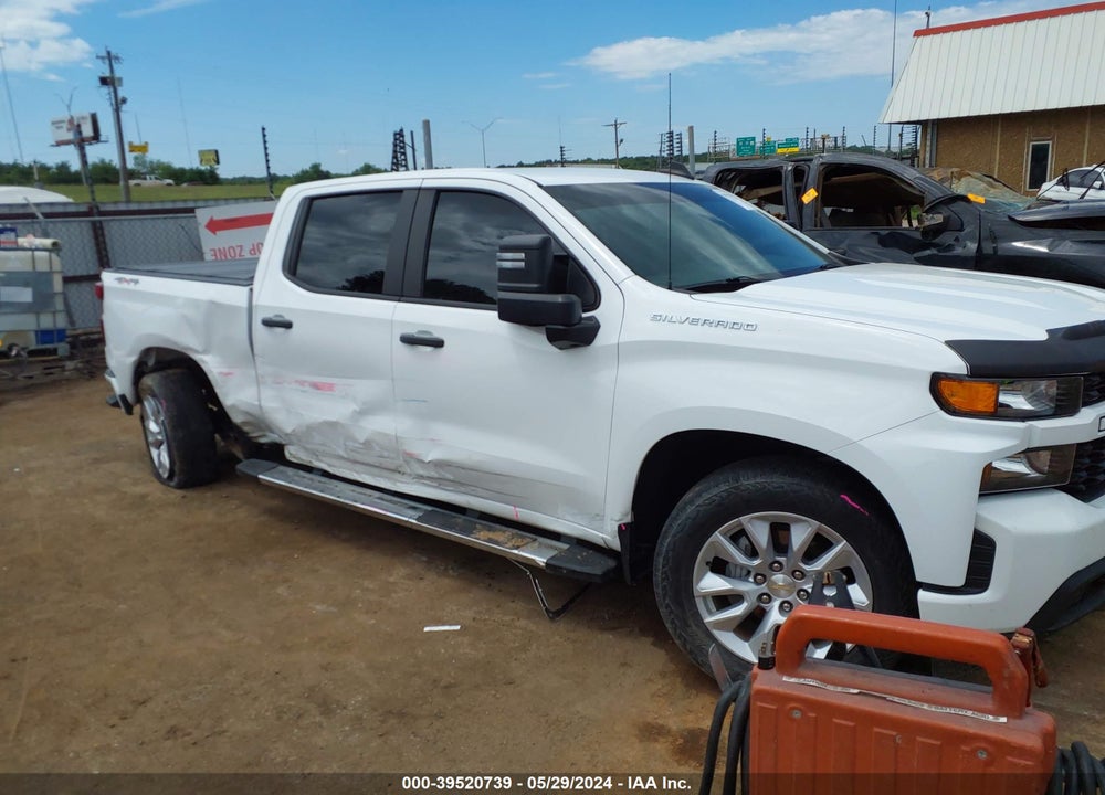 2020 CHEVROLET SILVERADO 1500 4WD SHORT BED CUSTOM VIN: 3GCUYBEF6LG340773