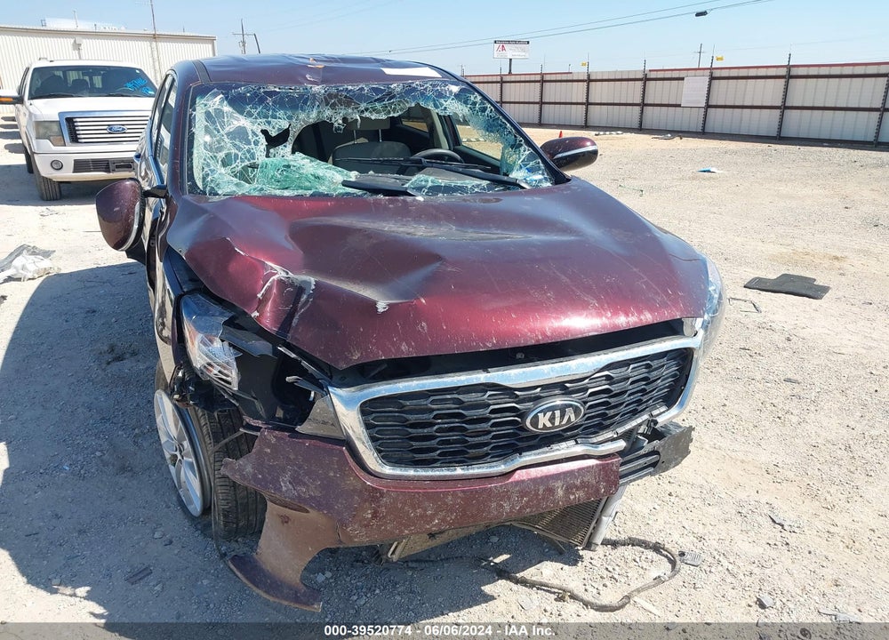 2020 KIA SORENTO 2.4L LX VIN: 5XYPG4A37LG648783