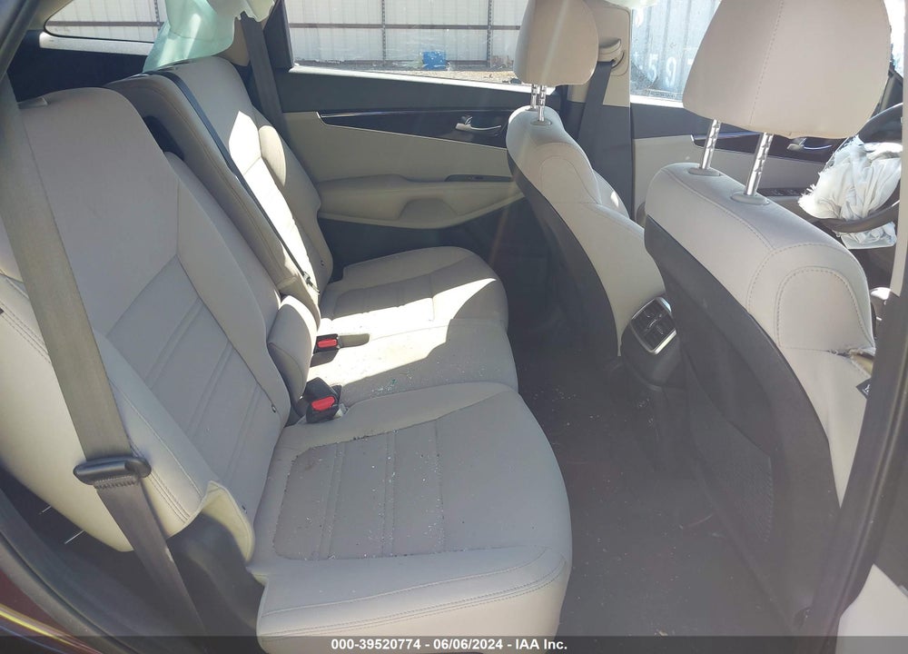 2020 KIA SORENTO 2.4L LX VIN: 5XYPG4A37LG648783