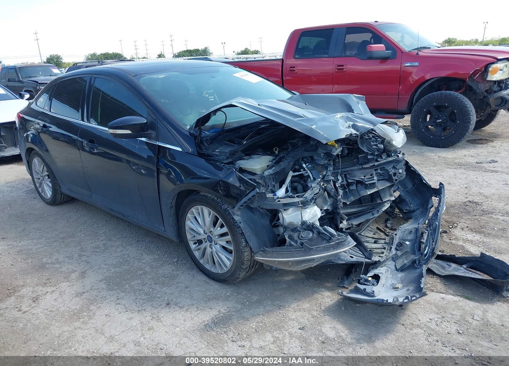 2018 FORD FOCUS TITANIUM VIN: 1FADP3J21JL244194