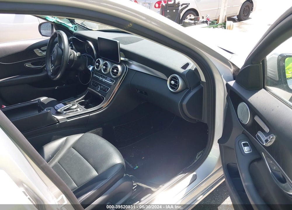 2016 MERCEDES-BENZ C 300 LUXURY/SPORT VIN: 55SWF4JB7GU151895