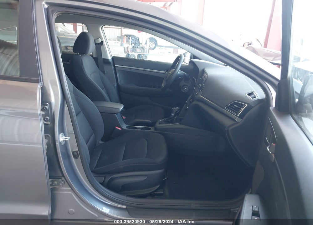 2018 HYUNDAI ELANTRA SE VIN: 5NPD74LF0JH346560