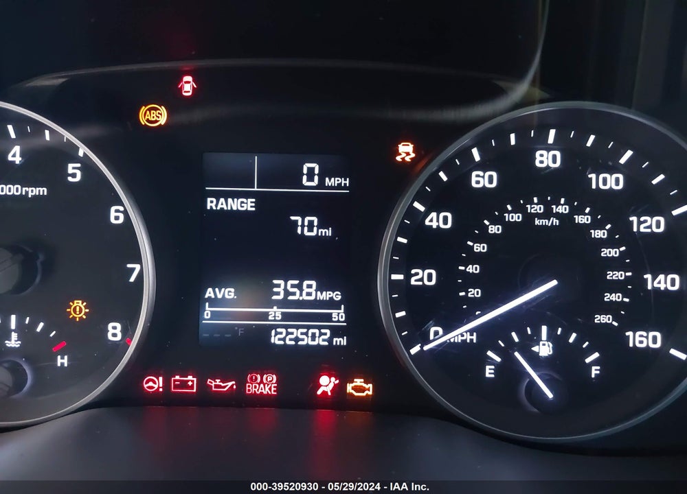 2018 HYUNDAI ELANTRA SE VIN: 5NPD74LF0JH346560