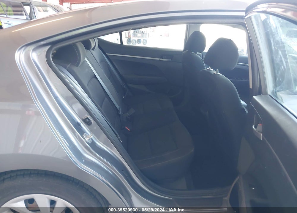 2018 HYUNDAI ELANTRA SE VIN: 5NPD74LF0JH346560