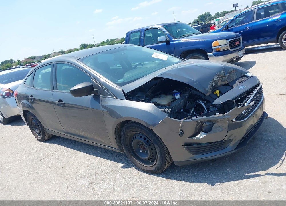 2018 FORD FOCUS S VIN: 1FADP3E22JL302436