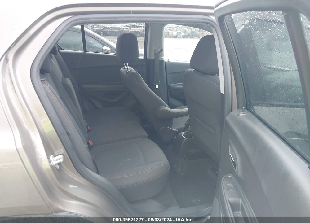 2022 CHEVROLET TRAX AWD LS VIN: KL7CJNSM8NB516235