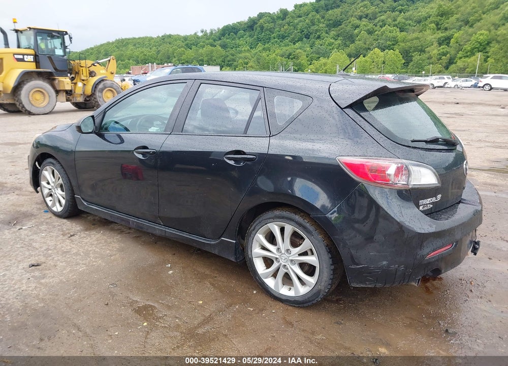 2011 MAZDA 3 S SPORT VIN: JM1BL1K64B1412118