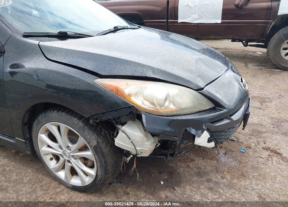 2011 MAZDA 3 S SPORT VIN: JM1BL1K64B1412118