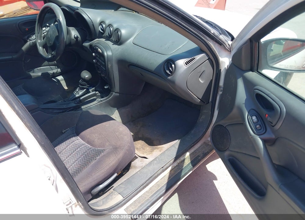 2005 PONTIAC GRAND AM SE VIN: 1G2NE52FX5M233894