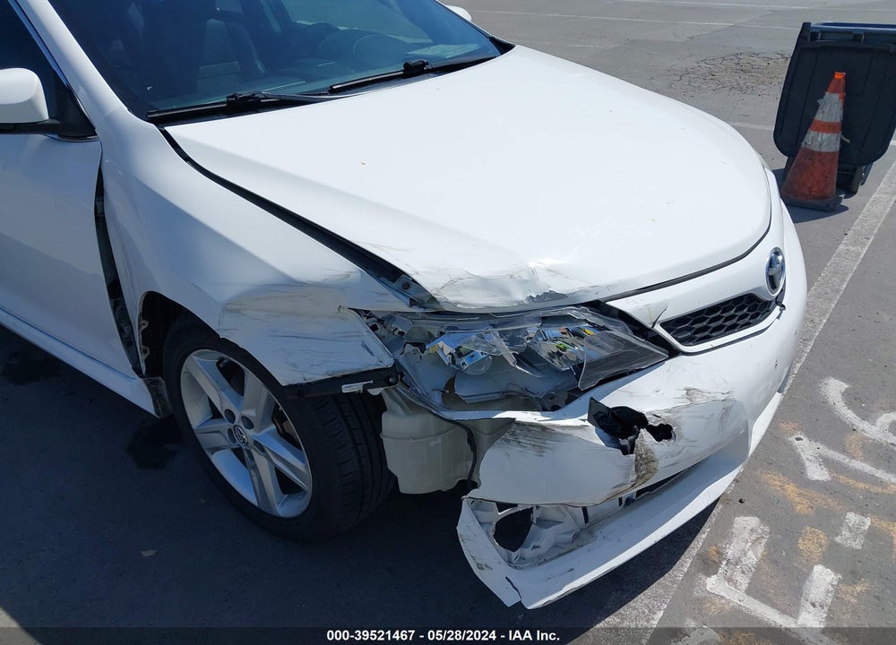 2014 TOYOTA CAMRY SE VIN: 4T1BF1FKXEU322243