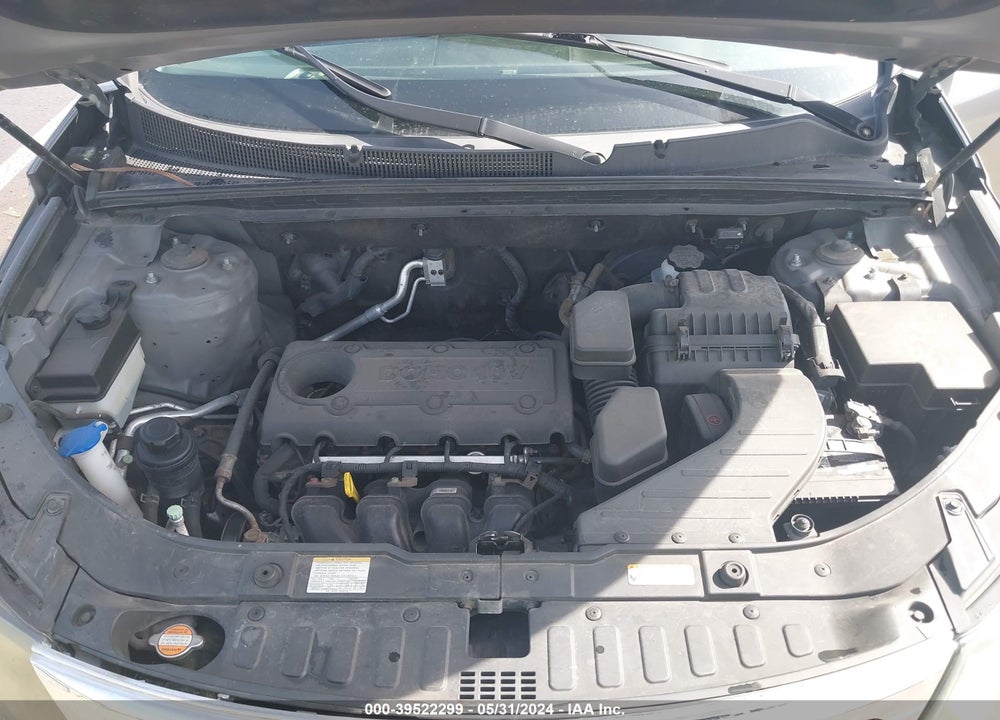 2011 KIA SORENTO LX VIN: 5XYKTCA17BG130119