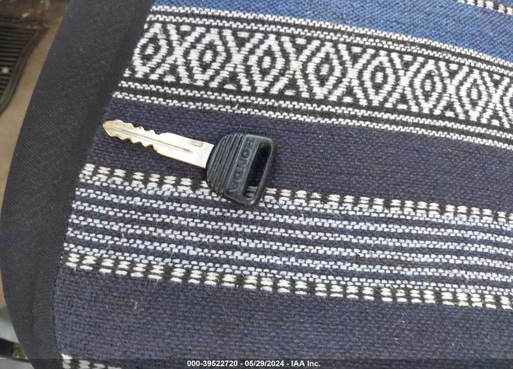 1998 HONDA CIVIC LX VIN: 1HGEJ6676WL021678