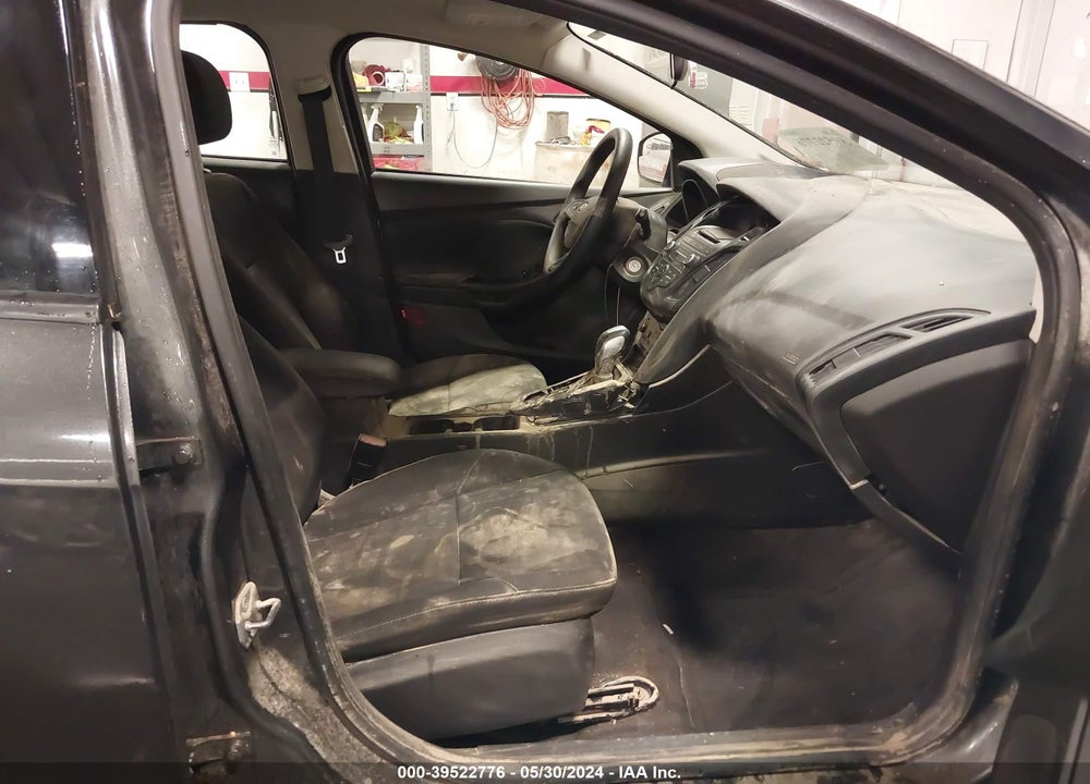 2017 FORD FOCUS SE VIN: 1FADP3K2XHL342472