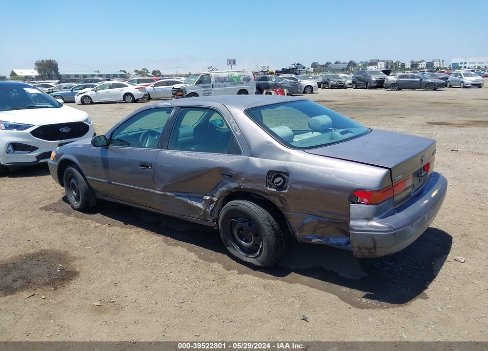 1999 TOYOTA CAMRY CE VIN: 4T1BG22K7XU916655