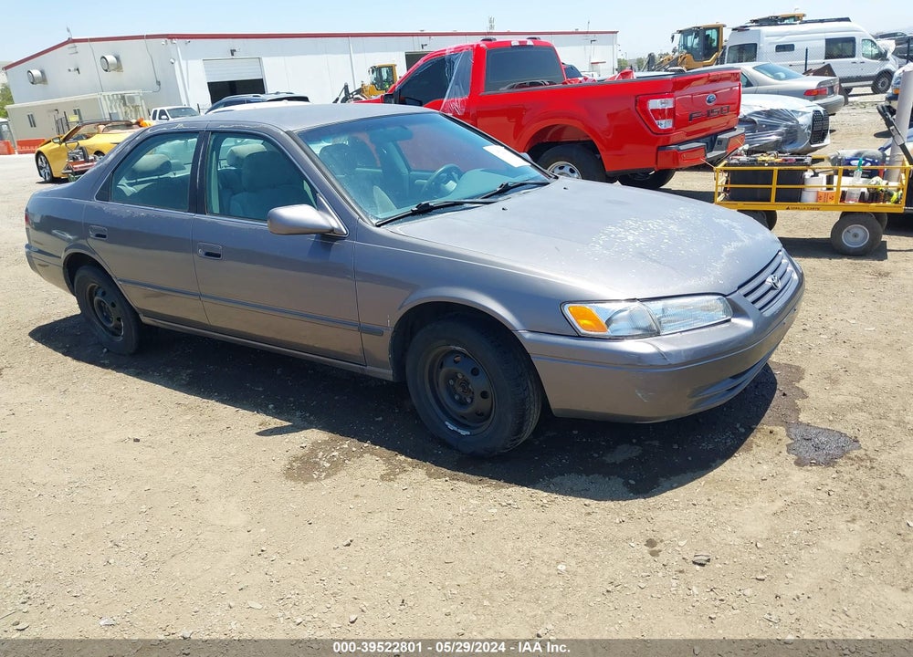 1999 TOYOTA CAMRY CE VIN: 4T1BG22K7XU916655