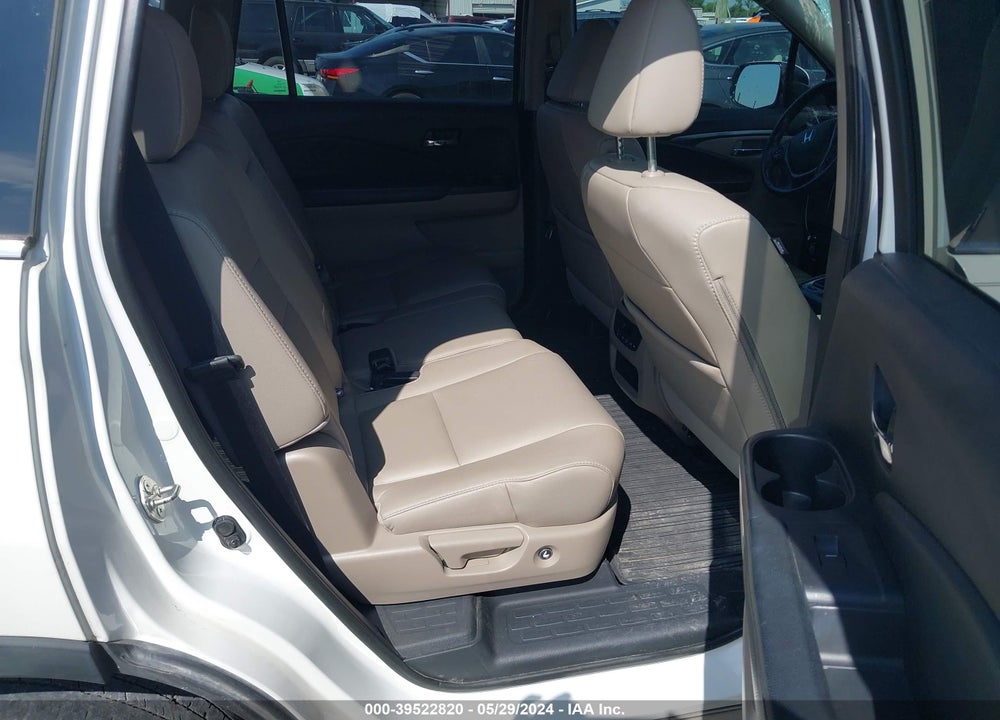 2018 HONDA PILOT EX-L VIN: 5FNYF5H56JB002353