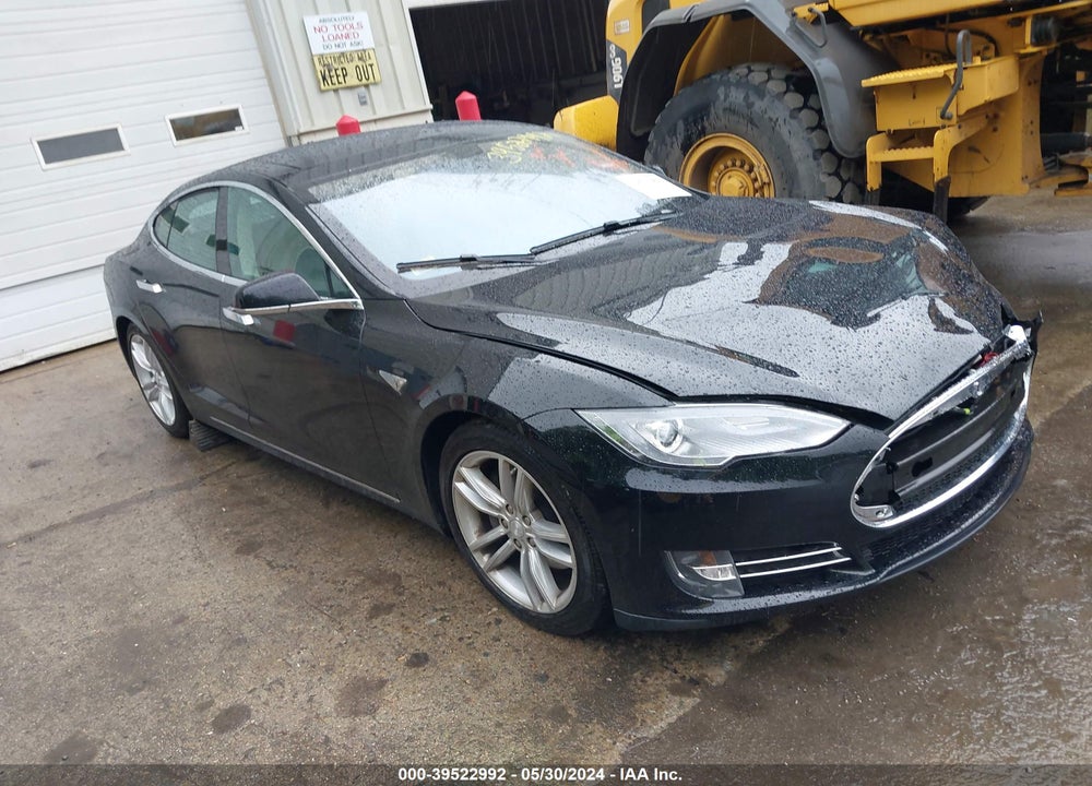 2013 TESLA MODEL S PERFORMANCE VIN: 5YJSA1DP2DFP15422
