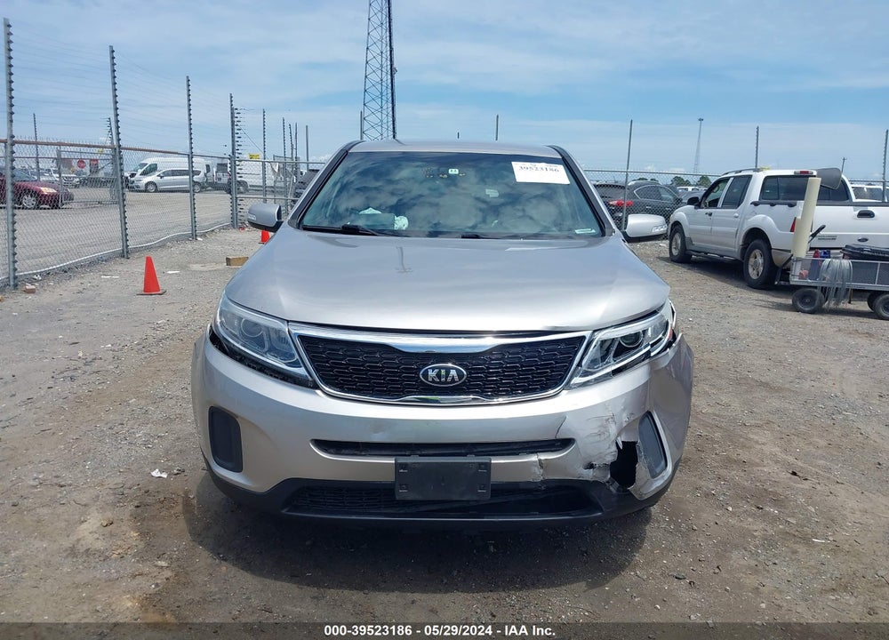 2014 KIA SORENTO LX VIN: 5XYKT3A67EG537826