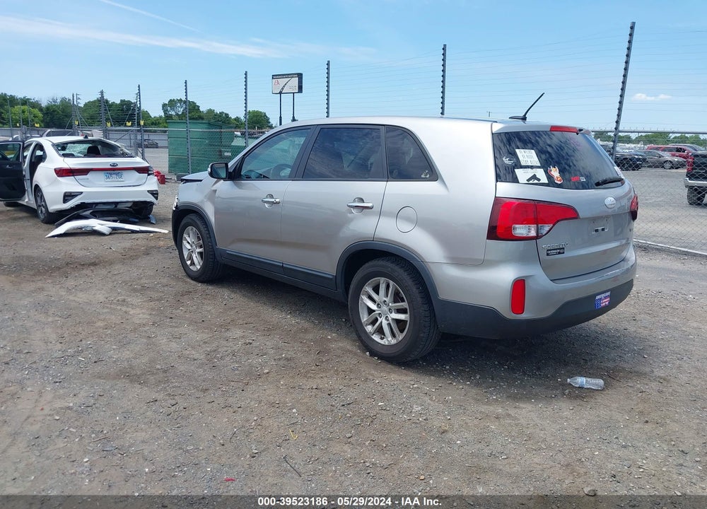 2014 KIA SORENTO LX VIN: 5XYKT3A67EG537826