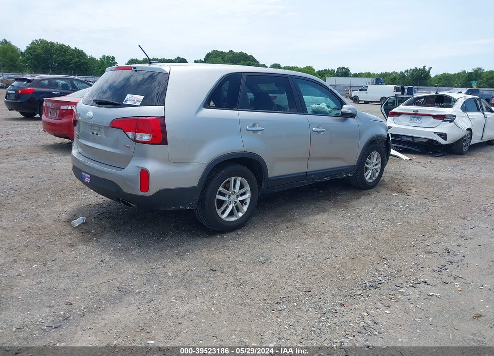 2014 KIA SORENTO LX VIN: 5XYKT3A67EG537826