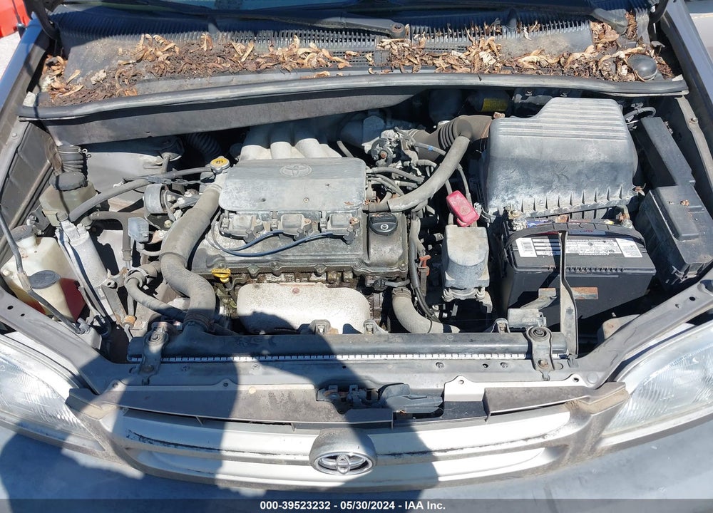 1998 TOYOTA SIENNA LE VIN: 4T3ZF13C8WU039442