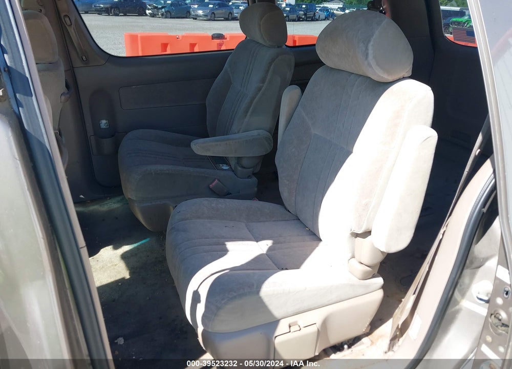 1998 TOYOTA SIENNA LE VIN: 4T3ZF13C8WU039442