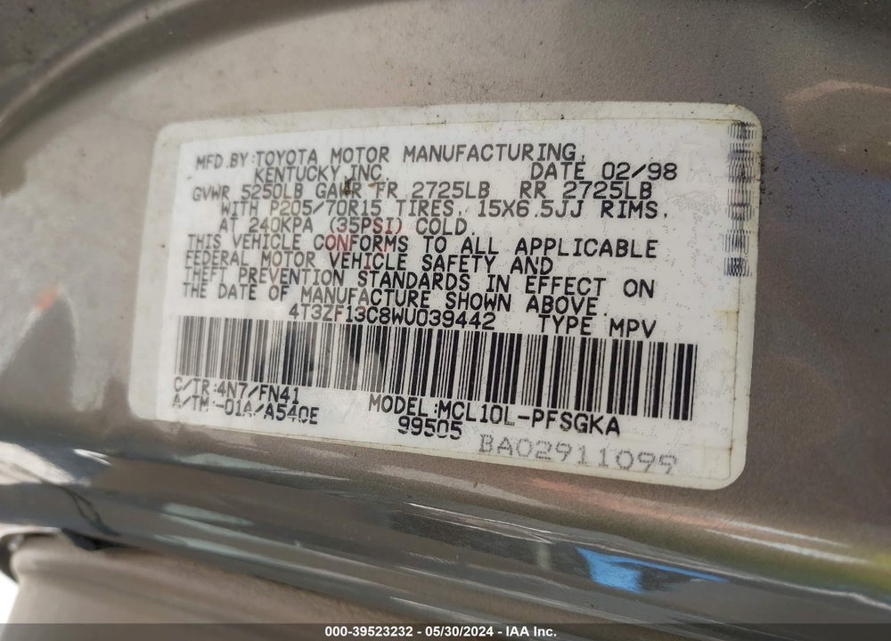 1998 TOYOTA SIENNA LE VIN: 4T3ZF13C8WU039442
